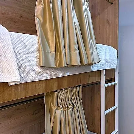 Hostel Da
