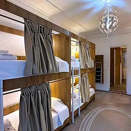 Hostel Da *